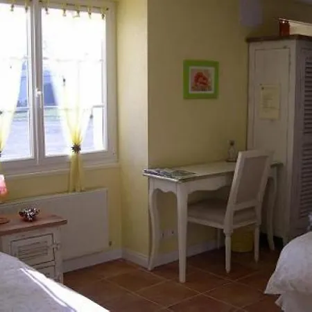 Au Bas Chalonge D'hotes