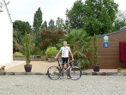 Bed & Breakfast Au Bas Chalonge D'hotes